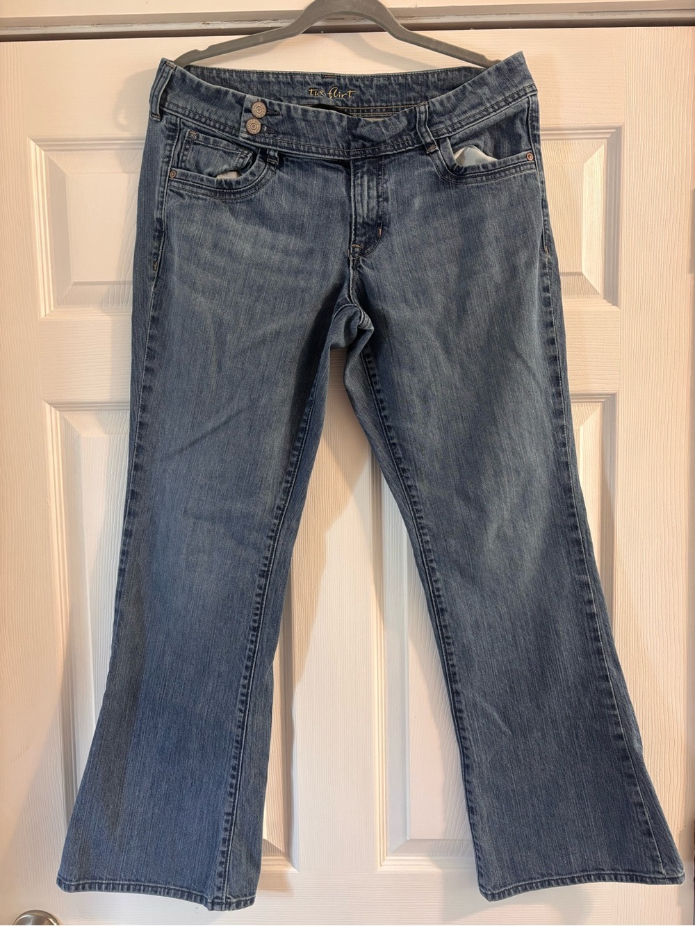 Vintage Women’s Light Blue Flared Jeans